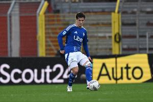 迪马：科莫开价1500万欧元买断佩罗内，曼城要价2000万至2500万